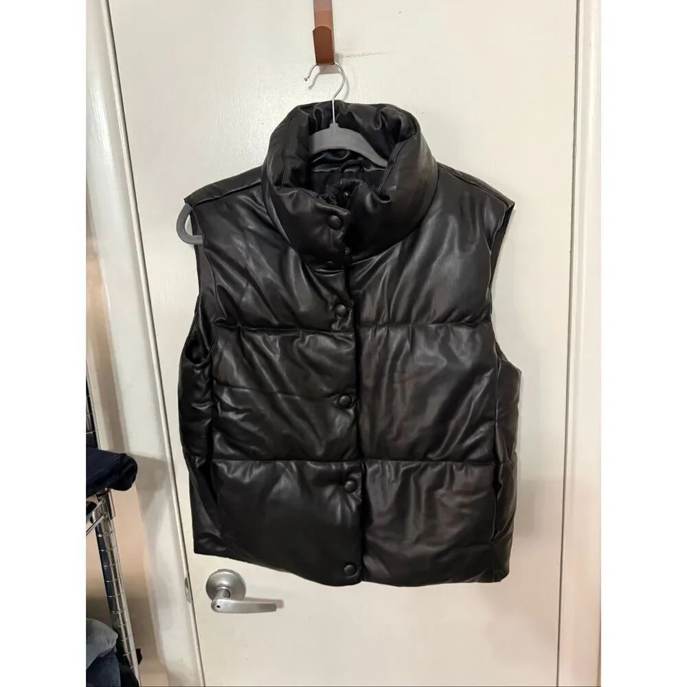 ZARA BLACK FAUX LEATHER PUFFER JACKET Size M